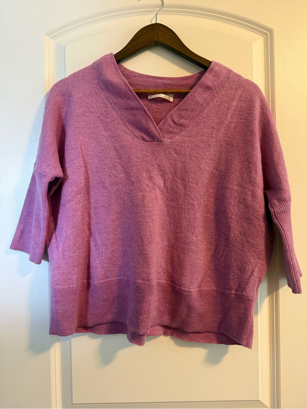 Anthropologie Aramanita Lavender Pink Merino Wool V-Neck Pullover Sweater Top
